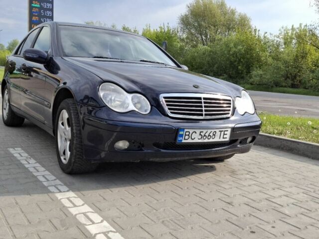 Синій Мерседес Ц-Клас, об'ємом двигуна 1.8 л та пробігом 401 тис. км за 4800 $, фото 1 на Automoto.ua