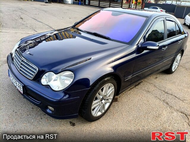 Синій Мерседес Ц-Клас, об'ємом двигуна 2.1 л та пробігом 0 тис. км за 6800 $, фото 1 на Automoto.ua