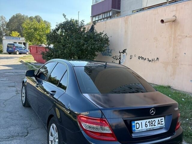 Синій Мерседес Ц-Клас, об'ємом двигуна 2.15 л та пробігом 365 тис. км за 6300 $, фото 1 на Automoto.ua