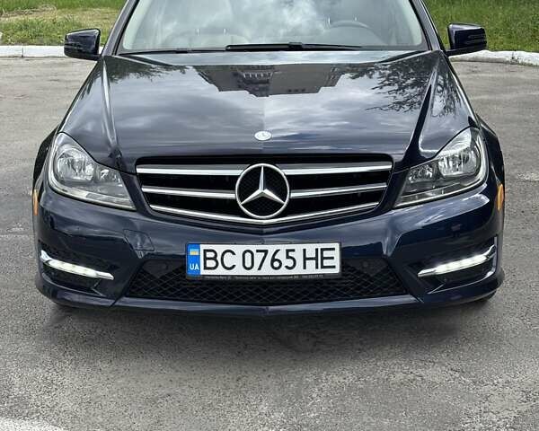Синій Мерседес Ц-Клас, об'ємом двигуна 1.8 л та пробігом 117 тис. км за 13300 $, фото 1 на Automoto.ua