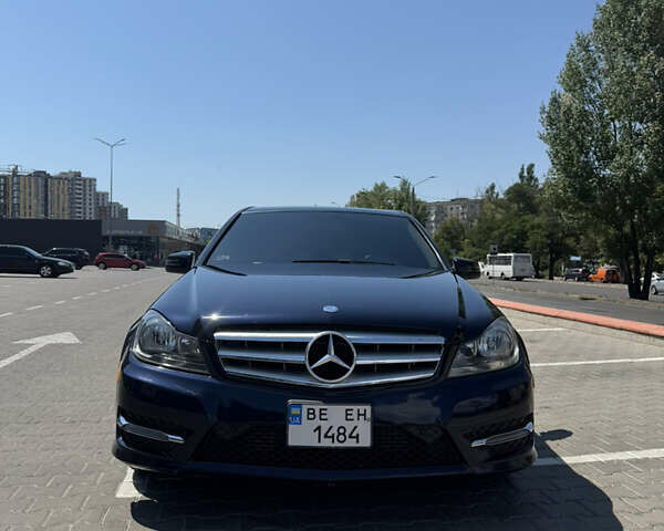 Синій Мерседес Ц-Клас, об'ємом двигуна 1.8 л та пробігом 201 тис. км за 13200 $, фото 1 на Automoto.ua