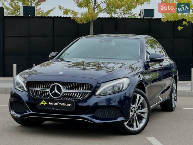 Синій Мерседес Ц-Клас, об'ємом двигуна 1.99 л та пробігом 132 тис. км за 18800 $, фото 1 на Automoto.ua