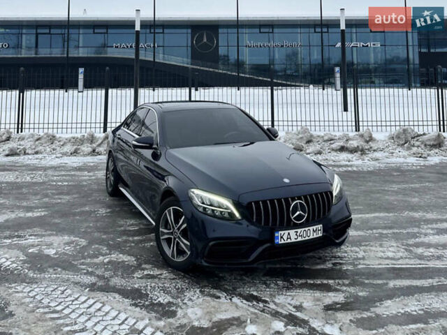 Синій Мерседес Ц-Клас, об'ємом двигуна 1.99 л та пробігом 171 тис. км за 17900 $, фото 1 на Automoto.ua