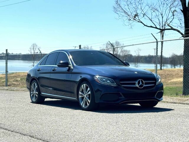 Синій Мерседес Ц-Клас, об'ємом двигуна 2 л та пробігом 72 тис. км за 14000 $, фото 1 на Automoto.ua