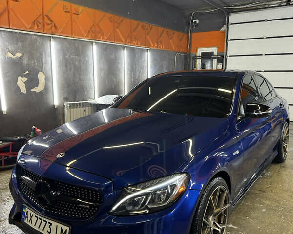 Синий Мерседес Ц-Класс, объемом двигателя 3 л и пробегом 114 тыс. км за 29000 $, фото 1 на Automoto.ua