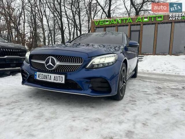 Синий Мерседес Ц-Класс, объемом двигателя 1.95 л и пробегом 120 тыс. км за 30000 $, фото 1 на Automoto.ua