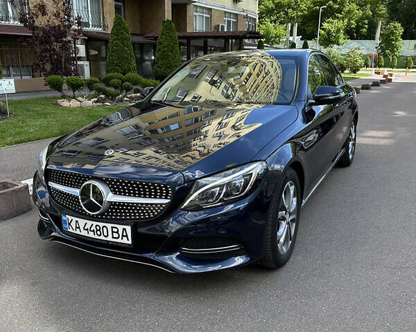 Синий Мерседес Ц-Класс, объемом двигателя 1.99 л и пробегом 118 тыс. км за 22500 $, фото 1 на Automoto.ua