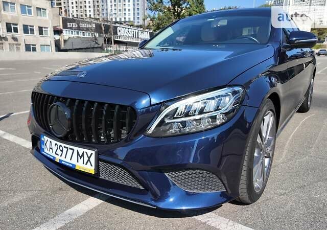 Синій Мерседес Ц-Клас, об'ємом двигуна 1.99 л та пробігом 98 тис. км за 28000 $, фото 1 на Automoto.ua