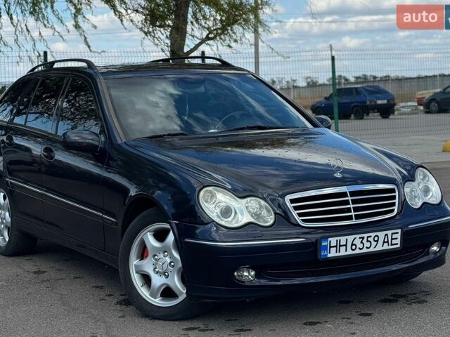 Синій Мерседес Ц-Клас, об'ємом двигуна 2.69 л та пробігом 395 тис. км за 3900 $, фото 1 на Automoto.ua