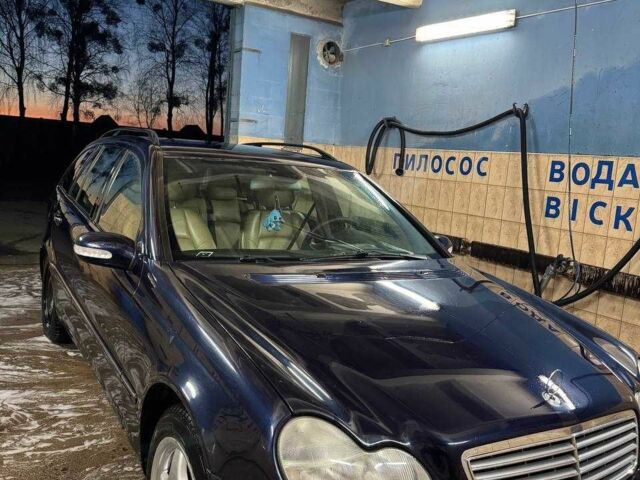 Синій Мерседес Ц-Клас, об'ємом двигуна 2.7 л та пробігом 3 тис. км за 2350 $, фото 1 на Automoto.ua