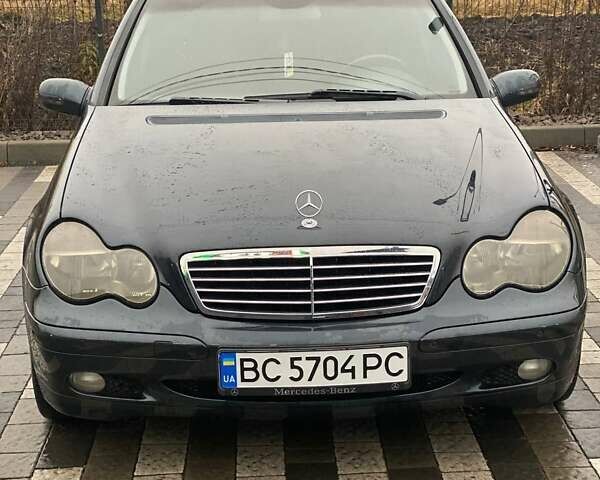 Синий Мерседес Ц-Класс, объемом двигателя 1.8 л и пробегом 325 тыс. км за 5350 $, фото 1 на Automoto.ua