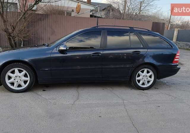 Синій Мерседес Ц-Клас, об'ємом двигуна 1.8 л та пробігом 263 тис. км за 6950 $, фото 1 на Automoto.ua