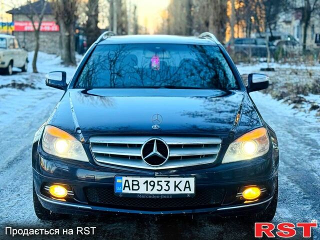 Синий Мерседес Ц-Класс, объемом двигателя 2.1 л и пробегом 25000 тыс. км за 9100 $, фото 1 на Automoto.ua