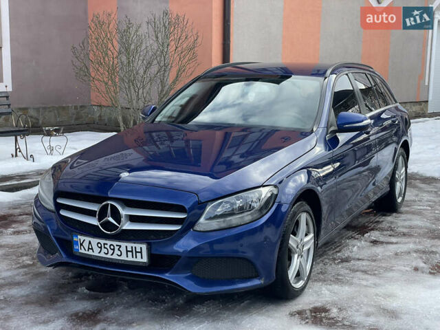Синий Мерседес Ц-Класс, объемом двигателя 1.6 л и пробегом 334 тыс. км за 10999 $, фото 1 на Automoto.ua