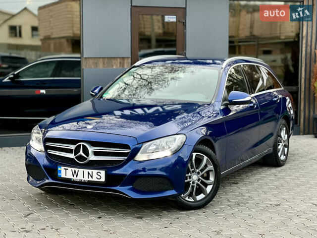 Синій Мерседес Ц-Клас, об'ємом двигуна 2.2 л та пробігом 320 тис. км за 13900 $, фото 1 на Automoto.ua