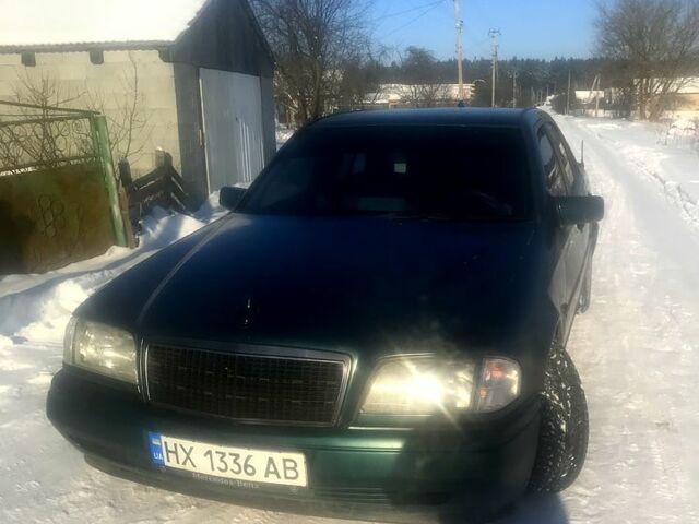 Зелений Мерседес Ц-Клас, об'ємом двигуна 1.8 л та пробігом 0 тис. км за 2350 $, фото 1 на Automoto.ua