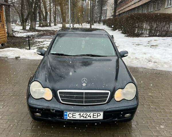 Зелений Мерседес Ц-Клас, об'ємом двигуна 1.8 л та пробігом 303 тис. км за 4900 $, фото 1 на Automoto.ua
