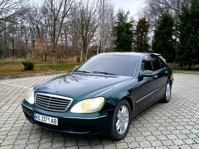 Зеленый Мерседес Ц-Класс, объемом двигателя 3.5 л и пробегом 0 тыс. км за 6700 $, фото 1 на Automoto.ua