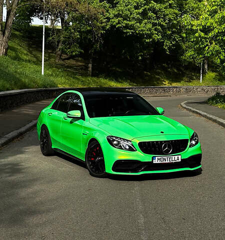 Зеленый Мерседес Ц-Класс, объемом двигателя 3.98 л и пробегом 99 тыс. км за 35000 $, фото 1 на Automoto.ua