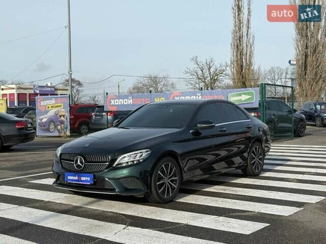 Зеленый Мерседес Ц-Класс, объемом двигателя 2 л и пробегом 109 тыс. км за 29999 $, фото 1 на Automoto.ua