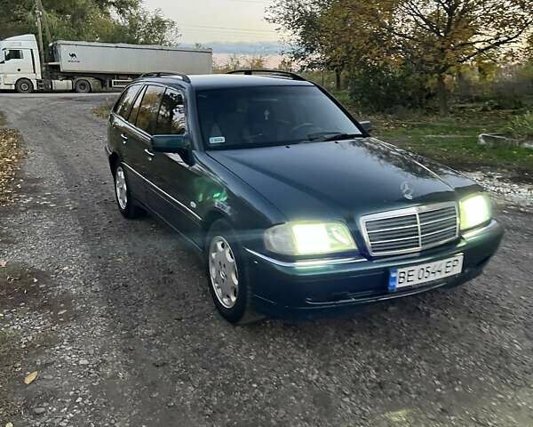 Мерседес Ц-Класс 1997 в Баштанке на Automoto.ua Зеленый Мерседес Ц-Класс, объемом двигателя 2.5 л и пробегом 436 тыс. км за 4200 $, фото 1 на Automoto.ua