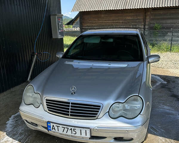 Помаранчевий Мерседес Ц-Клас, об'ємом двигуна 2.1 л та пробігом 357 тис. км за 6000 $, фото 1 на Automoto.ua