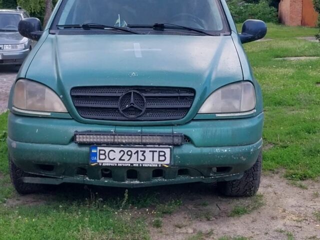 Серый Мерседес ЦЛ, объемом двигателя 2.7 л и пробегом 432 тыс. км за 4022 $, фото 1 на Automoto.ua