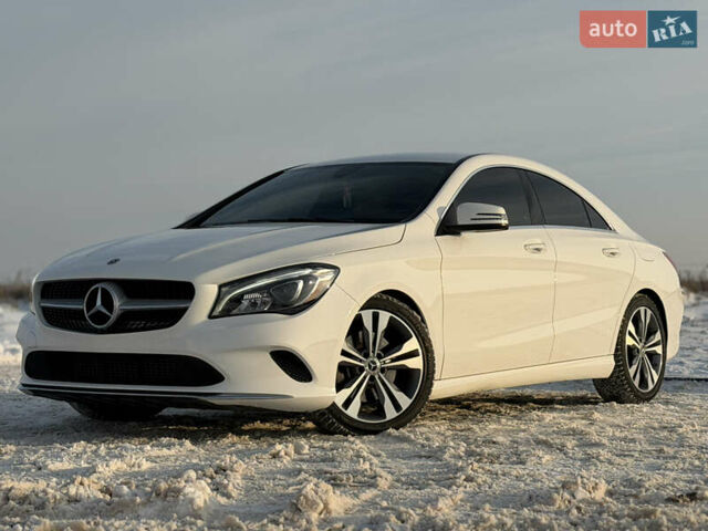 Белый Мерседес ЦЛА-класс, объемом двигателя 2 л и пробегом 55 тыс. км за 21777 $, фото 1 на Automoto.ua