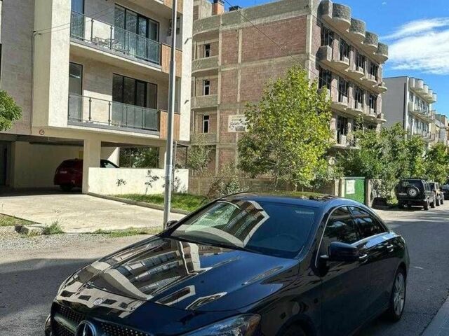 Чорний Мерседес ЦЛА-клас, об'ємом двигуна 2 л та пробігом 120 тис. км за 12400 $, фото 1 на Automoto.ua
