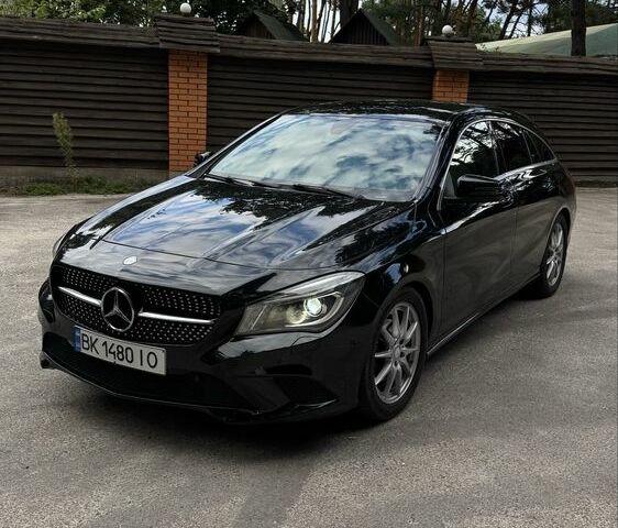 Черный Мерседес ЦЛА-класс, объемом двигателя 2.1 л и пробегом 299 тыс. км за 19800 $, фото 1 на Automoto.ua