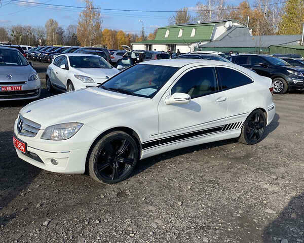 Білий Мерседес ЦЛЦ-клас, об'ємом двигуна 1.8 л та пробігом 172 тис. км за 8300 $, фото 1 на Automoto.ua