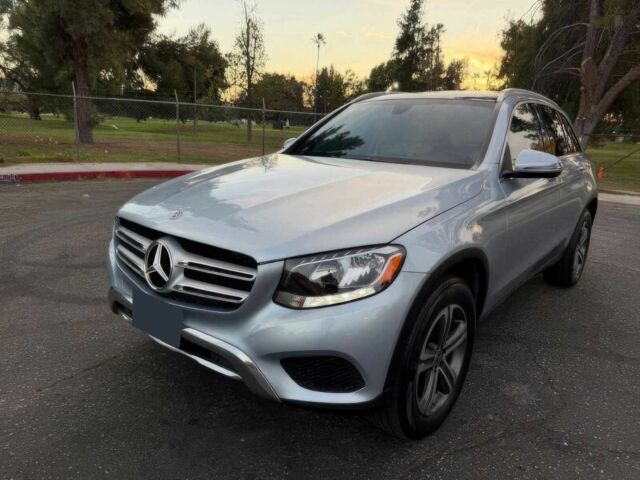 Серый Мерседес ЦЛЦ-класс, объемом двигателя 2 л и пробегом 32 тыс. км за 8700 $, фото 1 на Automoto.ua