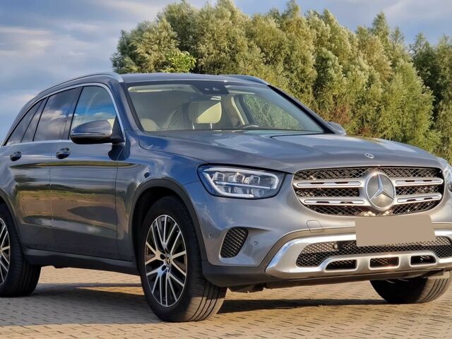 Сірий Мерседес ЦЛЦ-клас, об'ємом двигуна 2 л та пробігом 14 тис. км за 29000 $, фото 1 на Automoto.ua