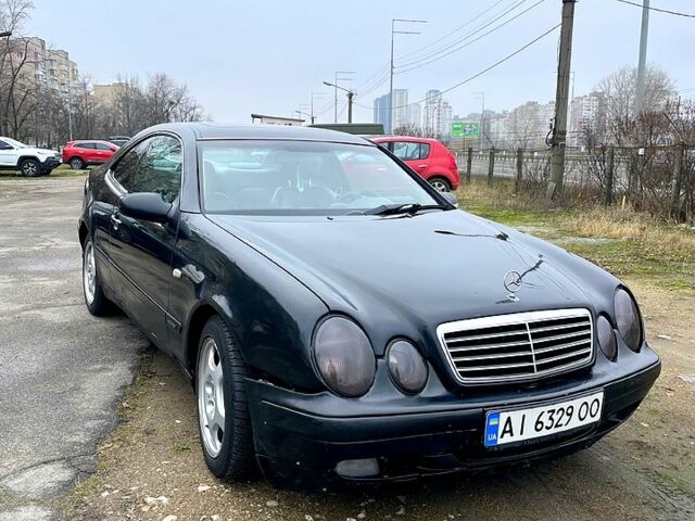 Чорний Мерседес ЦЛК-Клас, об'ємом двигуна 2 л та пробігом 354 тис. км за 3600 $, фото 1 на Automoto.ua