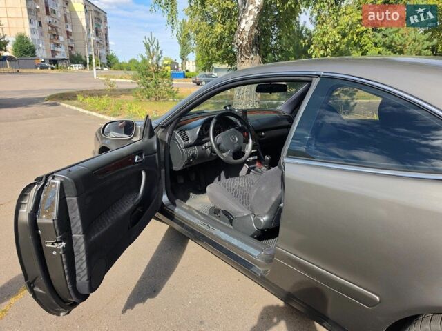 Сірий Мерседес ЦЛК-Клас, об'ємом двигуна 2.3 л та пробігом 375 тис. км за 5500 $, фото 1 на Automoto.ua