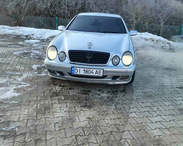 Сірий Мерседес ЦЛК-Клас, об'ємом двигуна 2 л та пробігом 342 тис. км за 2850 $, фото 1 на Automoto.ua