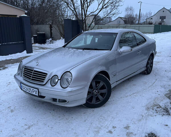 Серый Мерседес ЦЛК-Класс, объемом двигателя 2 л и пробегом 317 тыс. км за 3900 $, фото 1 на Automoto.ua