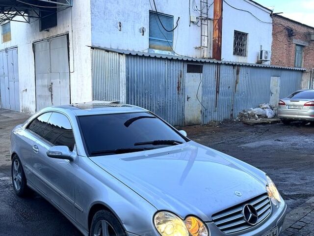 Сірий Мерседес ЦЛК-Клас, об'ємом двигуна 2.7 л та пробігом 371 тис. км за 8000 $, фото 1 на Automoto.ua