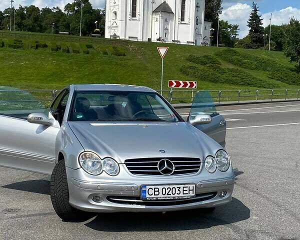 Серый Мерседес ЦЛК-Класс, объемом двигателя 1.8 л и пробегом 295 тыс. км за 7200 $, фото 1 на Automoto.ua