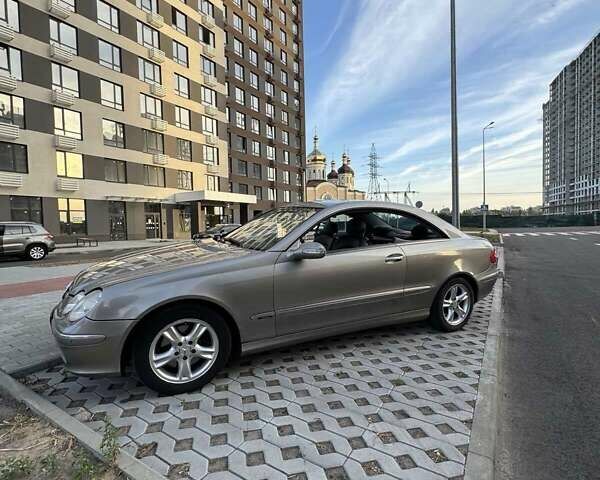 Серый Мерседес ЦЛК-Класс, объемом двигателя 2.7 л и пробегом 296 тыс. км за 8100 $, фото 1 на Automoto.ua