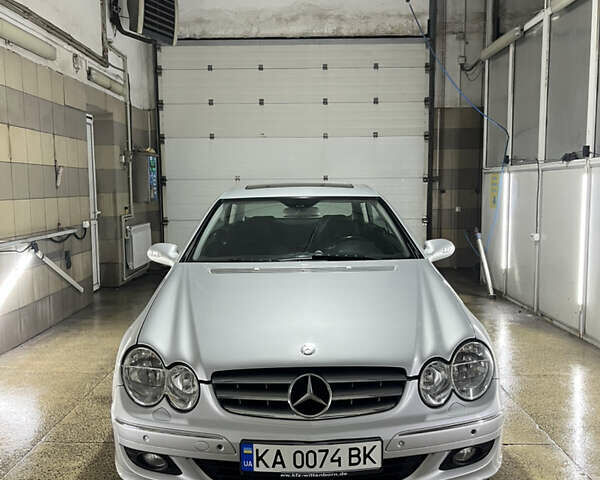 Сірий Мерседес ЦЛК-Клас, об'ємом двигуна 2.15 л та пробігом 256 тис. км за 7400 $, фото 1 на Automoto.ua