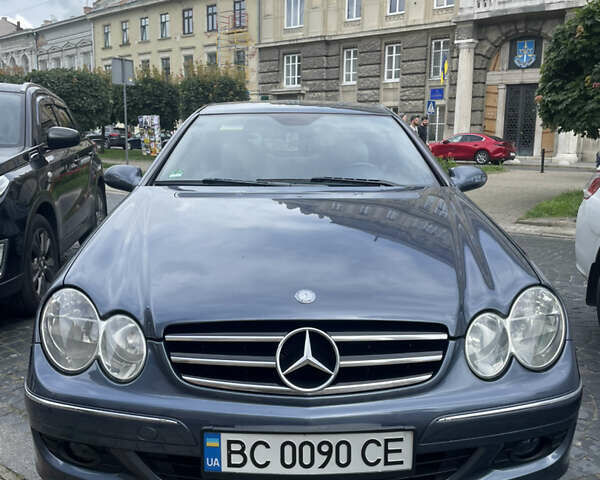 Серый Мерседес ЦЛК-Класс, объемом двигателя 2.3 л и пробегом 295 тыс. км за 9500 $, фото 1 на Automoto.ua