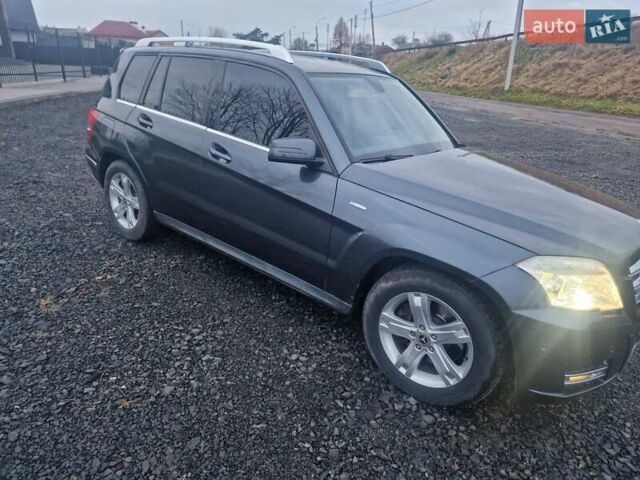 Сірий Мерседес ЦЛК-Клас, об'ємом двигуна 2.2 л та пробігом 185 тис. км за 10500 $, фото 1 на Automoto.ua