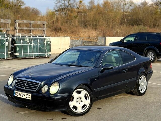 Синий Мерседес ЦЛК-Класс, объемом двигателя 3.2 л и пробегом 250 тыс. км за 3200 $, фото 1 на Automoto.ua