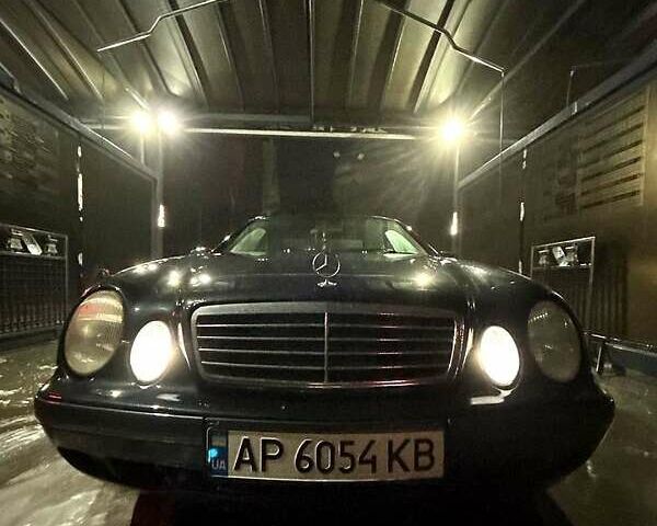 Синий Мерседес ЦЛК-Класс, объемом двигателя 2.3 л и пробегом 350 тыс. км за 4200 $, фото 1 на Automoto.ua