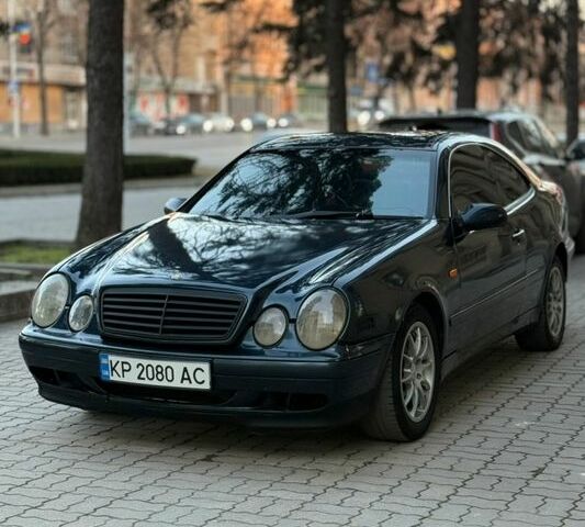 Синий Мерседес ЦЛК-Класс, объемом двигателя 2.3 л и пробегом 320 тыс. км за 3000 $, фото 1 на Automoto.ua