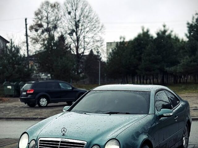 Зеленый Мерседес ЦЛК-Класс, объемом двигателя 2 л и пробегом 250 тыс. км за 3500 $, фото 1 на Automoto.ua