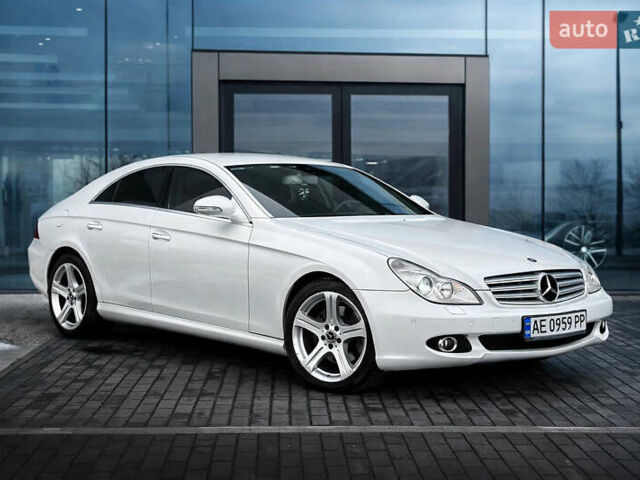Белый Мерседес ЦЛС-Класс, объемом двигателя 3.5 л и пробегом 140 тыс. км за 10900 $, фото 1 на Automoto.ua