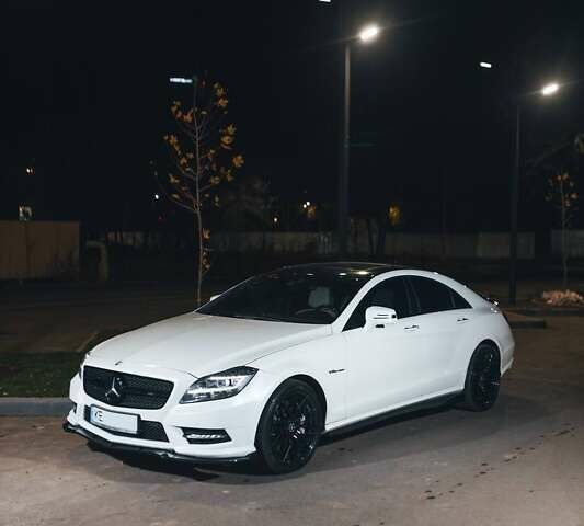 Белый Мерседес ЦЛС-Класс, объемом двигателя 4.66 л и пробегом 70 тыс. км за 23900 $, фото 1 на Automoto.ua