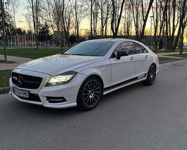Белый Мерседес ЦЛС-Класс, объемом двигателя 2.99 л и пробегом 235 тыс. км за 18000 $, фото 1 на Automoto.ua